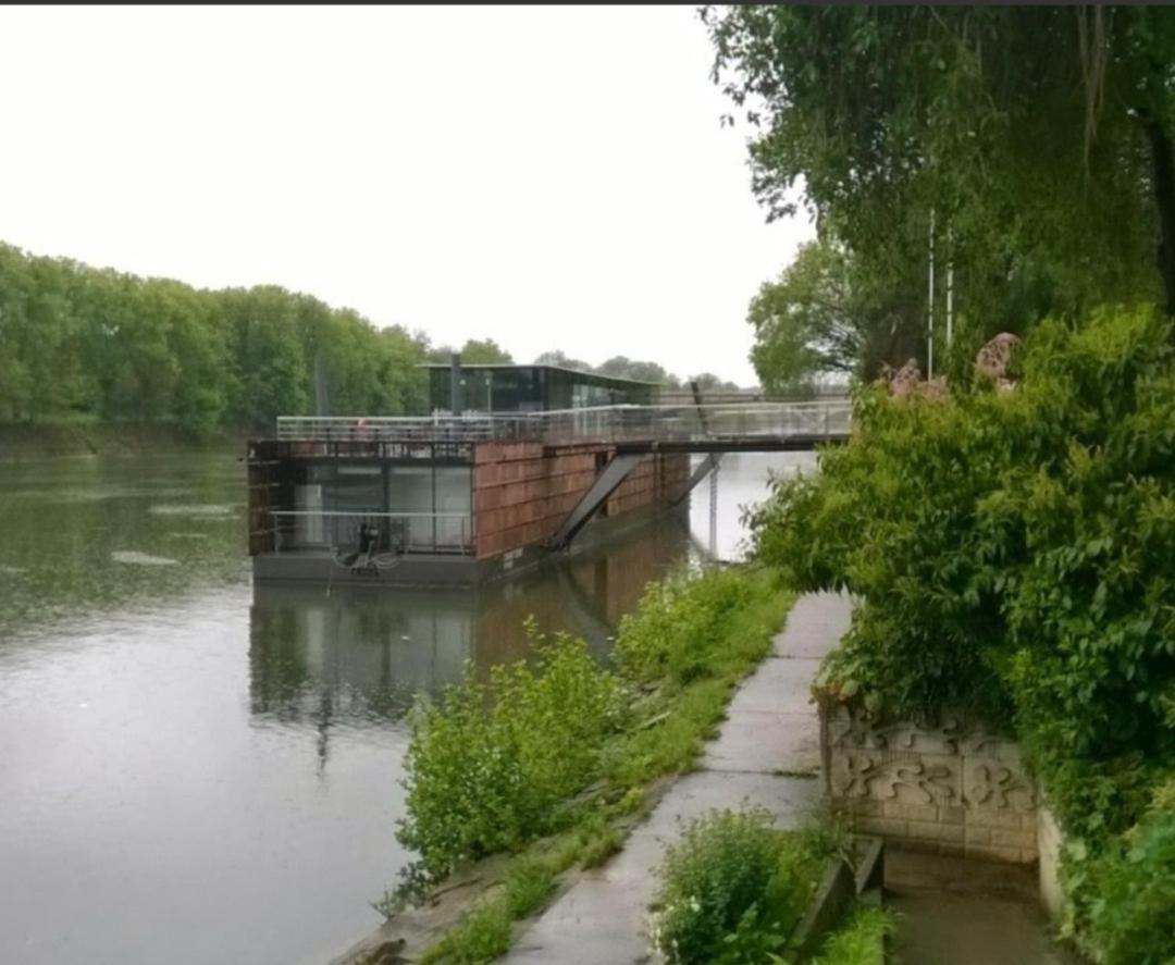 Appartement Au Bord De Seine Épinay-sur-Seine Exterior foto